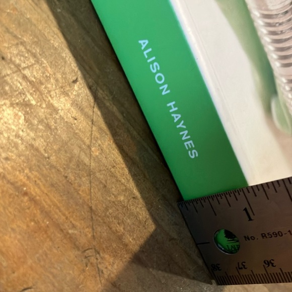 Book: Clean House by Alison Haynes - Picture 4 of 16